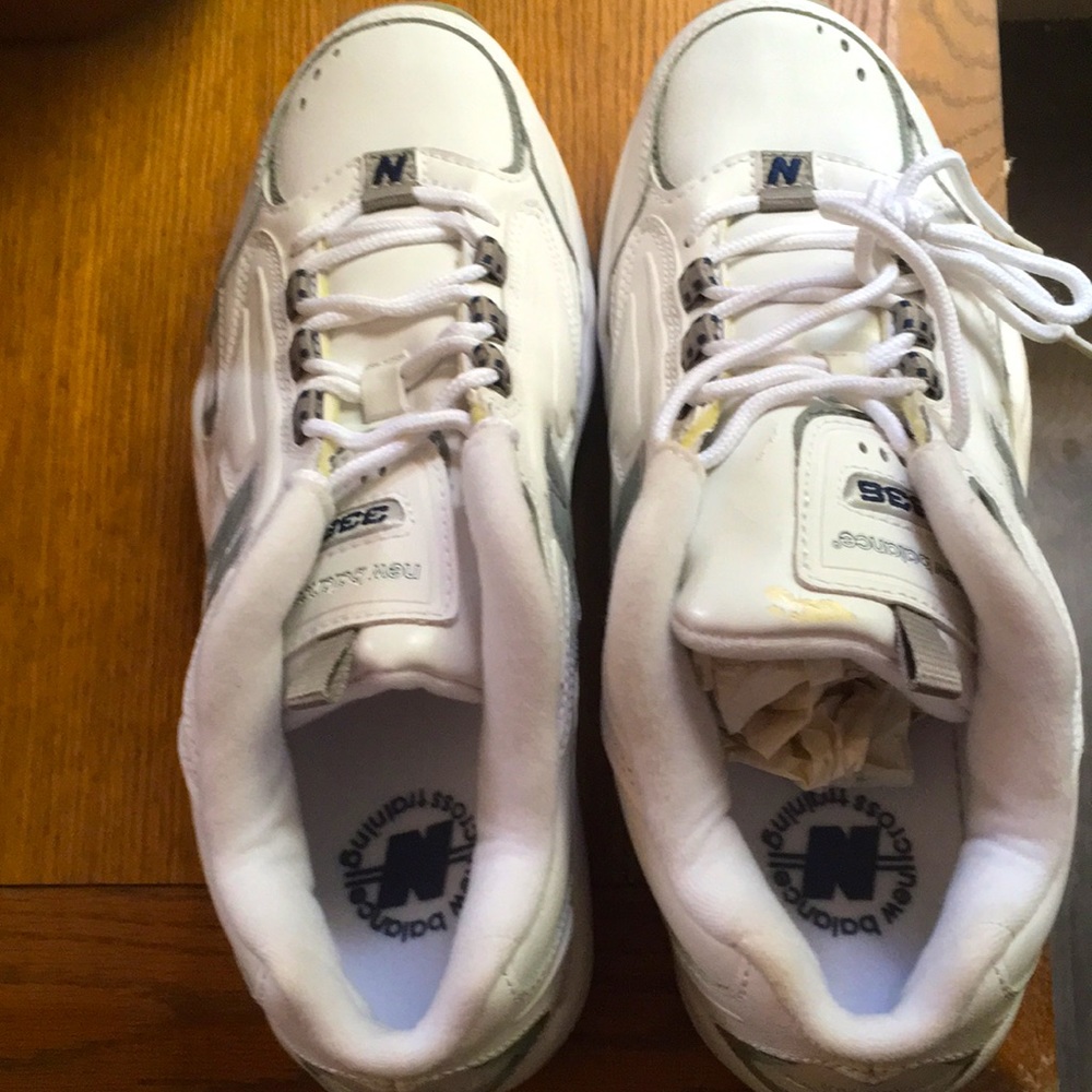 New Balance shoes size 10 1/2, 4Exwide